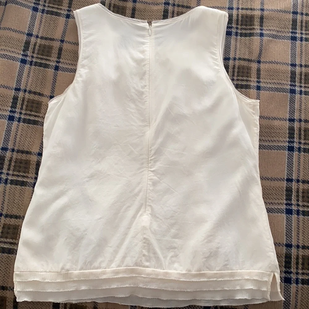Beautiful blouse - Picture 4 of 4